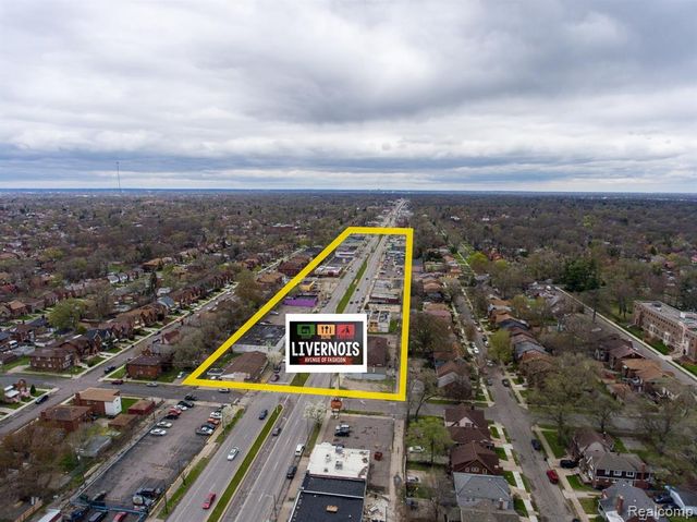 17125 Warrington Drive, Detroit, MI 48221