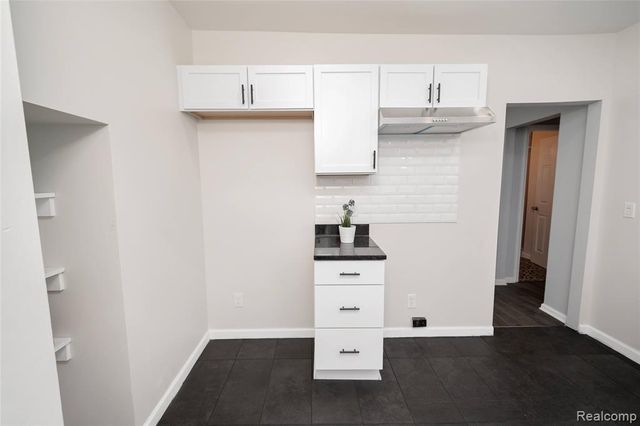 17125 Warrington Drive, Detroit, MI 48221