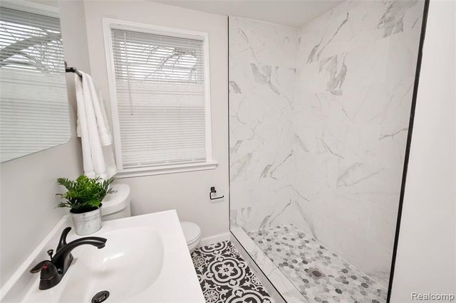 17125 Warrington Drive, Detroit, MI 48221