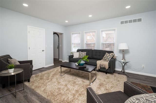 17125 Warrington Drive, Detroit, MI 48221