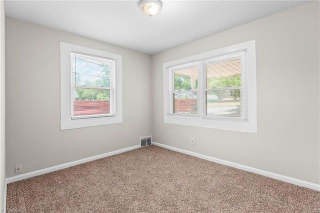 4328 Stokesdale Avenue, Winston-salem, NC 27101