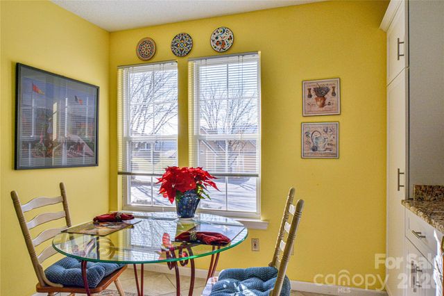 1301 Hyde Park Drive, Asheville, NC 28806