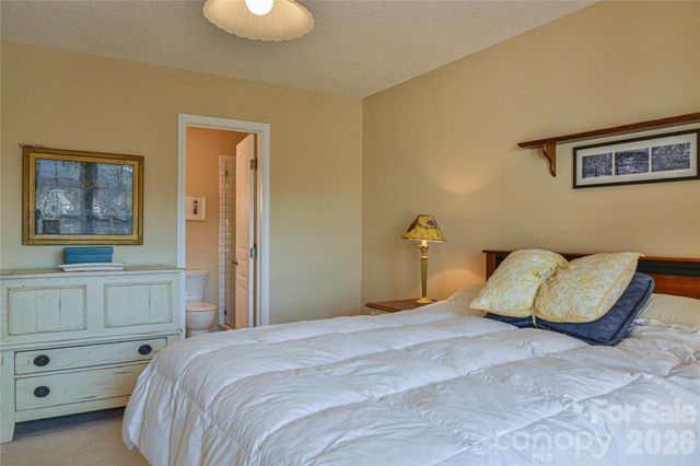 1301 Hyde Park Drive, Asheville, NC 28806