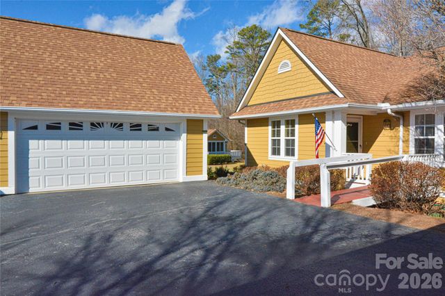 1301 Hyde Park Drive, Asheville, NC 28806