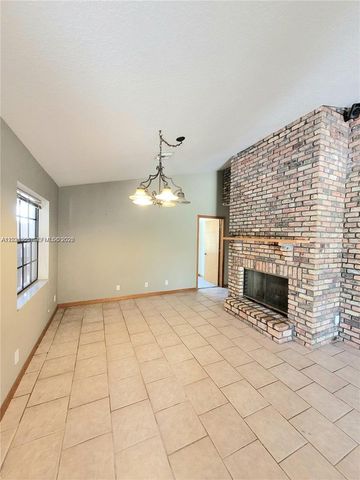 7261 140th Avenue N, West Palm Beach, FL 33412
