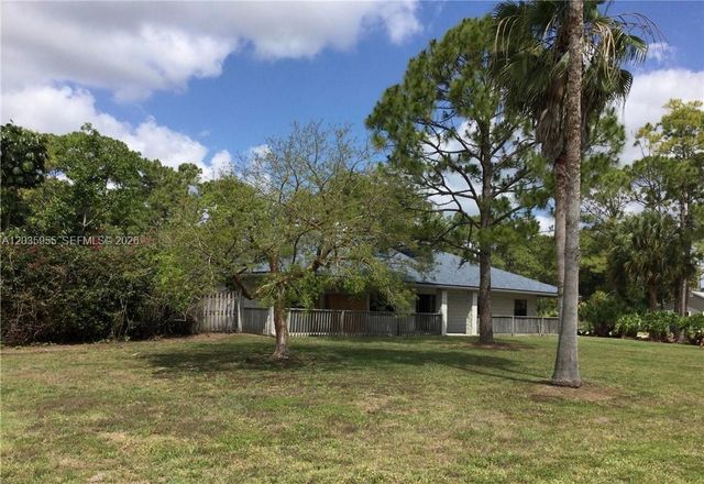 7261 140th Avenue N, West Palm Beach, FL 33412