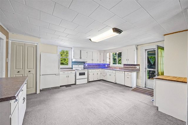 1040 Macedon Center Road, Perinton, NY 14450