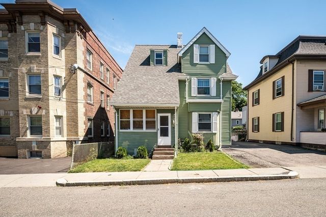 7 Orchard St 1, Newton, MA 02458