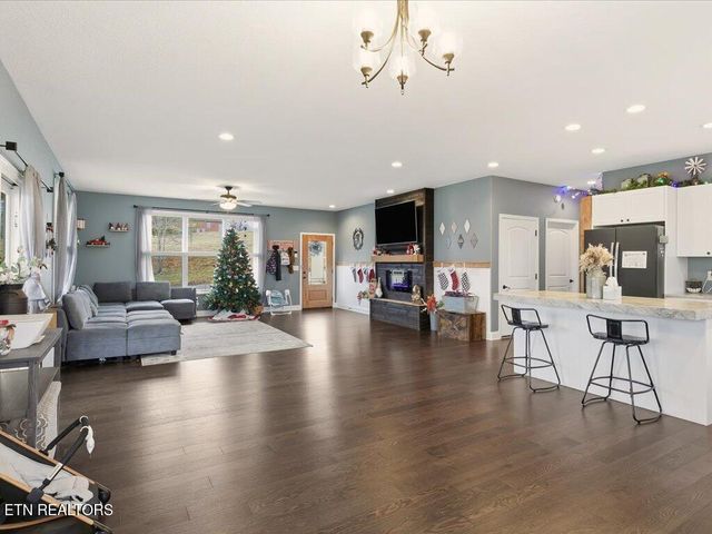 284 Woodstock Drive, Rutledge, TN 37861