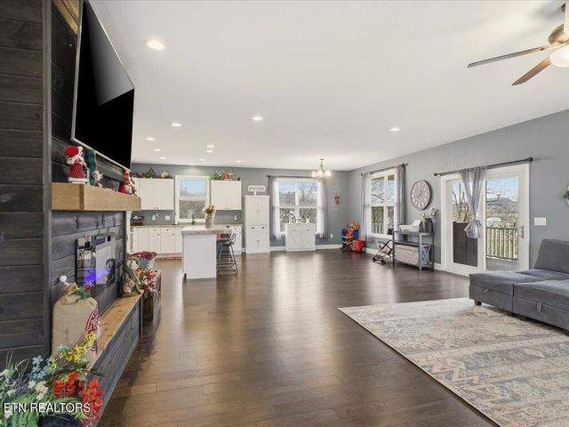 284 Woodstock Drive, Rutledge, TN 37861