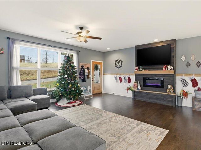 284 Woodstock Drive, Rutledge, TN 37861