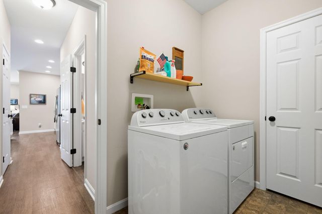 1654 Saint Annes Court, Florence, KY 41042