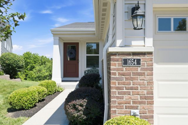 1654 Saint Annes Court, Florence, KY 41042