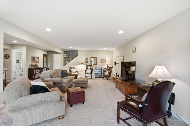 1654 Saint Annes Court, Florence, KY 41042