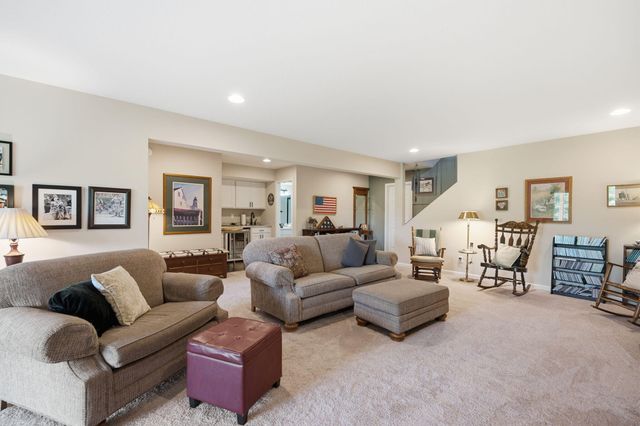 1654 Saint Annes Court, Florence, KY 41042