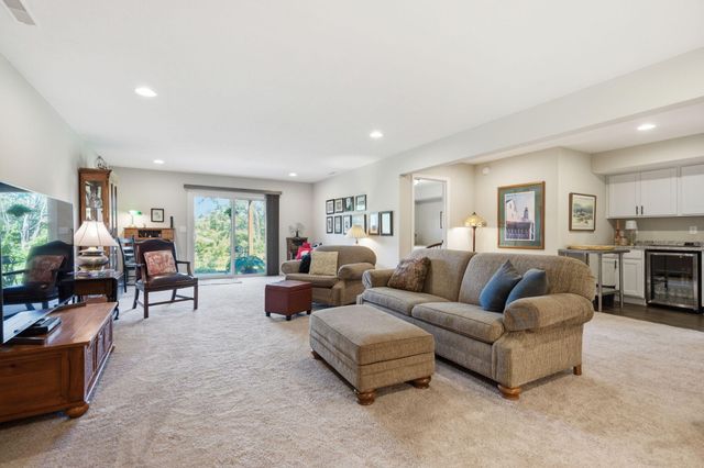 1654 Saint Annes Court, Florence, KY 41042