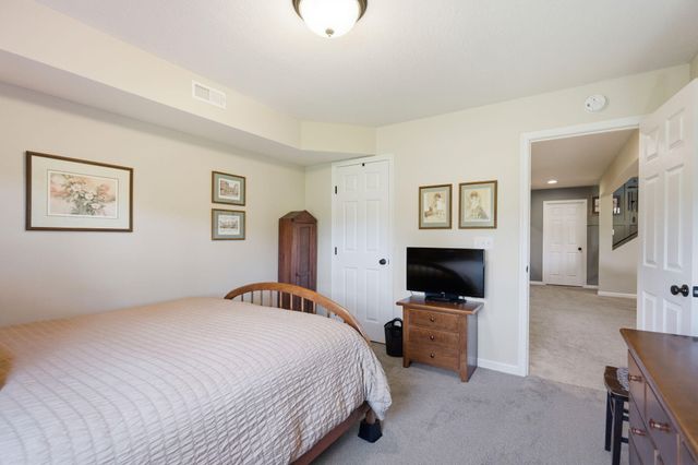 1654 Saint Annes Court, Florence, KY 41042