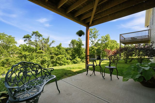 1654 Saint Annes Court, Florence, KY 41042