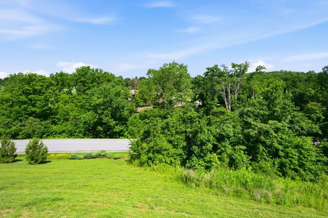 1654 Saint Annes Court, Florence, KY 41042
