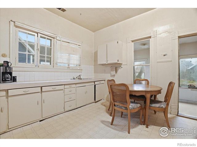 189 S Washington Avenue, Loveland, CO 80537