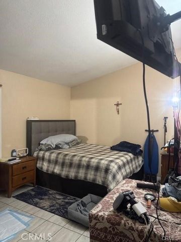 10555 Elm Ave, Bloomington, CA 92316