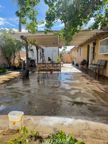 10555 Elm Ave, Bloomington, CA 92316