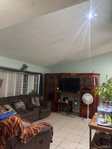 10555 Elm Ave, Bloomington, CA 92316