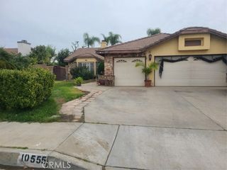 10555 Elm Ave, Bloomington, CA 92316