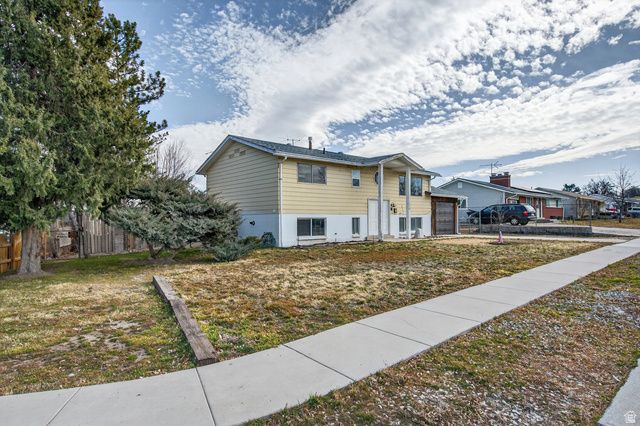 4905 S SOUTHRIDGE DR, Taylorsville, UT 84129