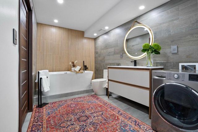 100 Bayview Drive 215, Sunny Isles Beach, FL 33160