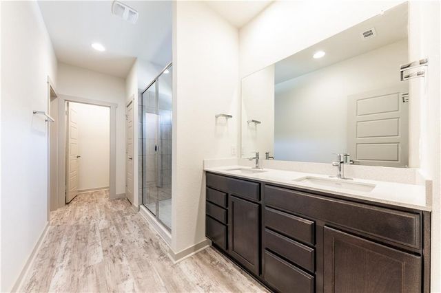 8304 Mimi LN, Austin, TX 78724