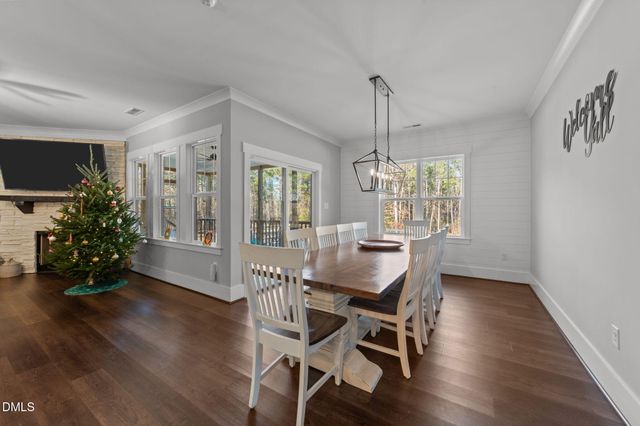 180 Elvenia Circle, Benson, NC 27504