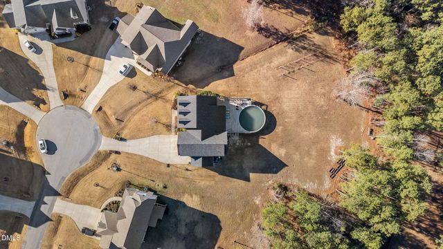 180 Elvenia Circle, Benson, NC 27504