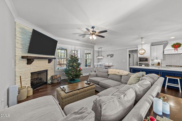 180 Elvenia Circle, Benson, NC 27504