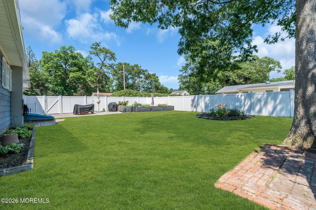 323 Shepard Avenue, Forked River, NJ 08731