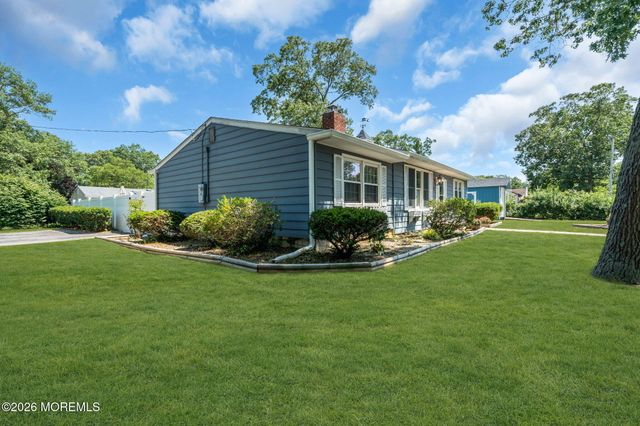 323 Shepard Avenue, Forked River, NJ 08731