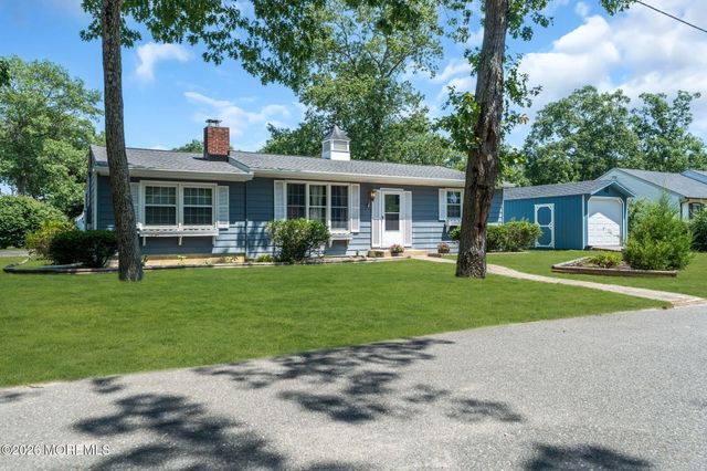 323 Shepard Avenue, Forked River, NJ 08731