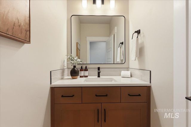 513 W Millstone St, Middleton, ID 83644