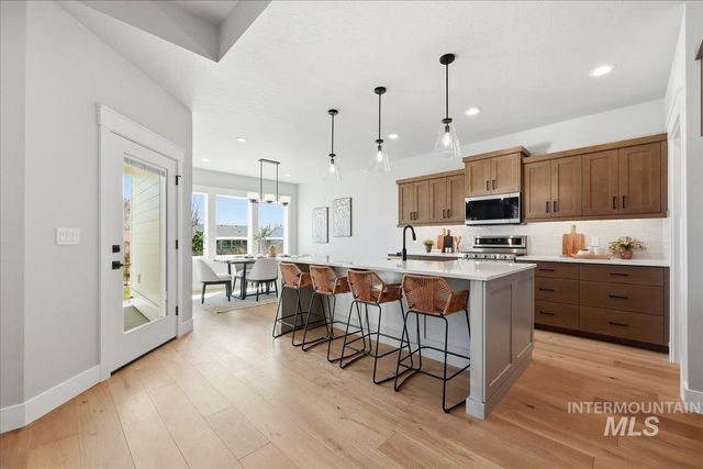 513 W Millstone St, Middleton, ID 83644