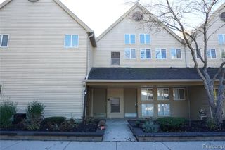 27991 Rollcrest Road Unit 1, Farmington Hills, MI 48334