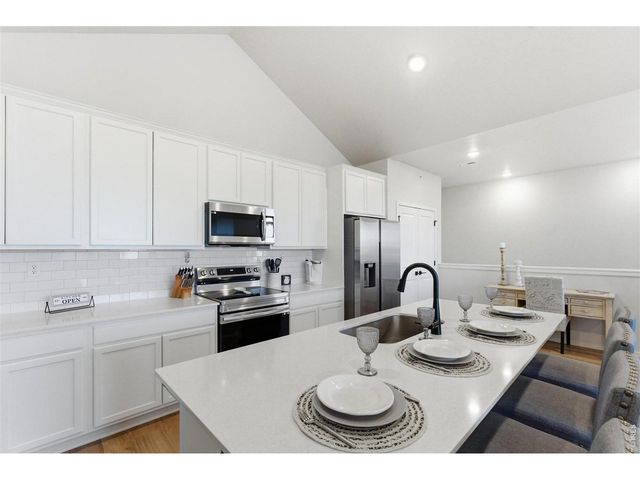 1800 Iron Wheel Dr 3, Windsor, CO 80550