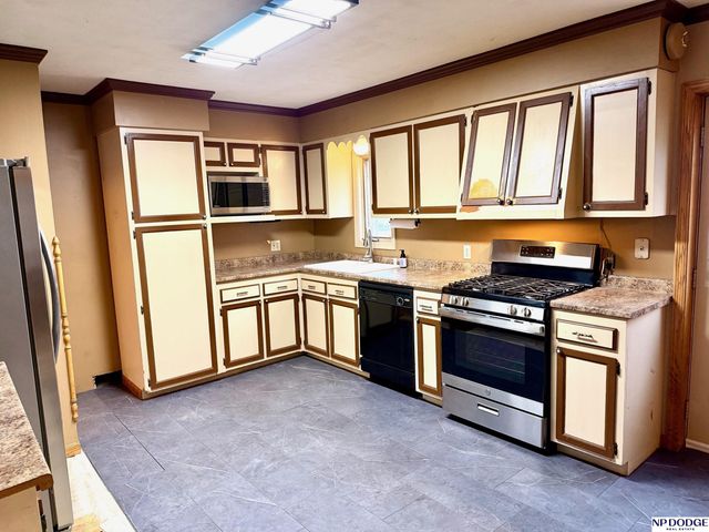 1744 State Street, Blair, NE 68008