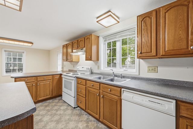 27 Clinton Street, Concord, NH 03301
