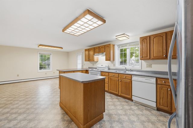 27 Clinton Street, Concord, NH 03301