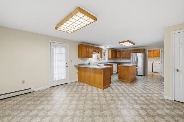 27 Clinton Street, Concord, NH 03301