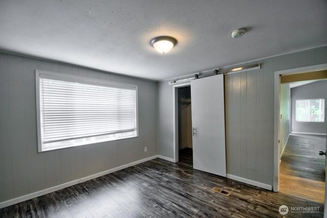 12515 Hubbard Street SE, Rainier, WA 98576