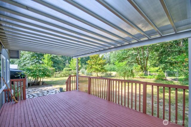 12515 Hubbard Street SE, Rainier, WA 98576