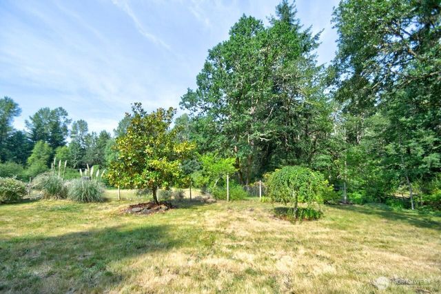 12515 Hubbard Street SE, Rainier, WA 98576