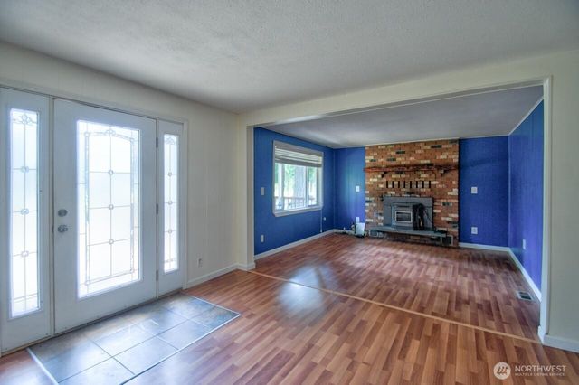 12515 Hubbard Street SE, Rainier, WA 98576