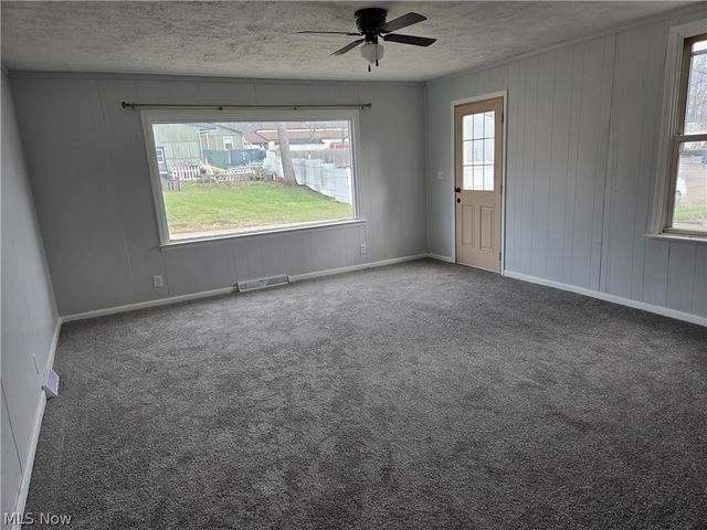 14 N Lorain Avenue N, Girard, OH 44420